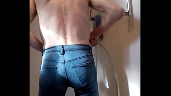Me Rasta Tor posing tight Jeans