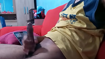 Isaias batendo uma.