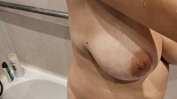 Stepsister let me touch she&#039_s perfect natural tits and ass
