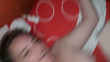 venezolana me pide salir a bailar y terminamos en su habitacion ,  y si que difrut&oacute_ mi verga