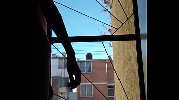 Pr&aacute_cticando nudismo