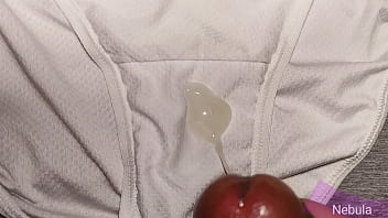Me masturb&eacute_ y llene de semen los calzones blancos de mi novia enfermera,  los us&oacute_.todo el d&iacute_a y ol&iacute_an muy rico a su vagina