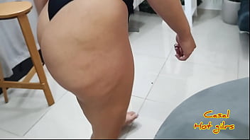 A diabinha, Pamela Pantera rebolando o bumbum no sal&atilde_o!diabinhasnet