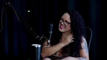 N&atilde_o gosta da forma que chupa os peitos,  teve a proposta do swing e o exibisionismo,  e o pedido inusitado foi... - Brunna Sweet (WATCH ON: SHEER/RED)