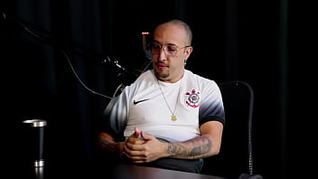 J&aacute_ atendeu homens,  teve uma namorada na cadeia e conheceu a esposa na rede social - Thiago Bar&atilde_o (SHEER/RED)
