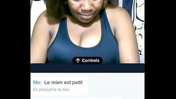 Mujeres trigue&ntilde_as tetonas en la webcam se tocan