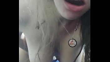 Tetona masturb&aacute_ndose rico