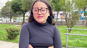 Me foll&eacute_ a mi vecina culona,  mientras su esposo se encontraba trabajando.