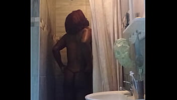 Ebonycbucket showering