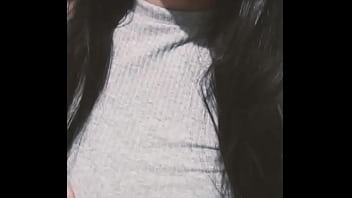 Mi prima cachonda se graba mientras se masturba y me lo env&iacute_a