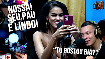 Bia Hot Avalia o Pau do Ruan,  ser&aacute_ que ela gostou? - Podcast P&aacute_pum no Barraco! - Completo no Sheer - XVIDEOS RED