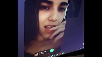 Brasilera se calienta al ver mi polla