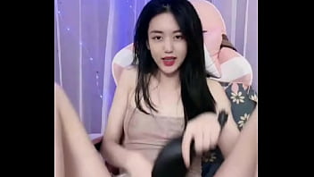 Idol Umichan d&acirc_m đ&atilde_ng đ&aacute_ng y&ecirc_u