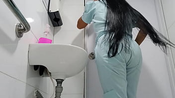 CAMARA EN EL BA&Ntilde_O DEL CONSULTORIO