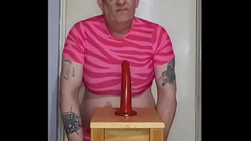 im a crossdresser looking for another man to give me ass to mouth part 2