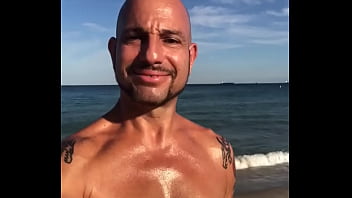 BEACH BODY PORN STAR