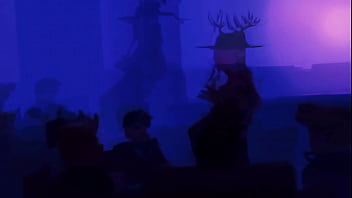 Chica de Roblox en el dance club