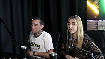 Uma vez ele fez um atendimento para um homem,  falou do jogo do tigrinho e o orgulho que seu pau sentia - Yasmin Pariz &amp_ Ktal Vagabundo do Bom (SHEER/RED)