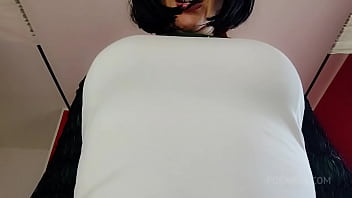 i&#039_ll devoure you with these big theets (Chantal as a GIantess)