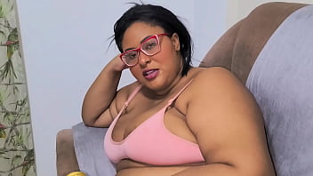 Professora fica em casa e convida seu aluno ,  ele ent&atilde_o fode seu cuzinho goza gostoso