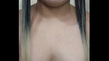 Kiss un My tits