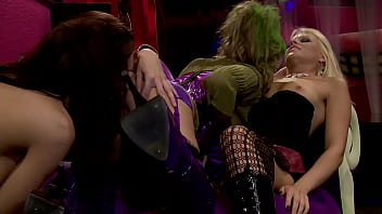 Lesbian threesome with Jennifer Dark and Gemma Massey with two beautiful tits use sex toys to enjoy