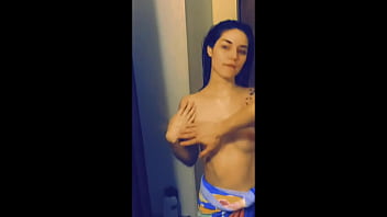 care de angel y cuerpo de diosa,  listo para ser follado