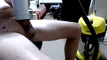Playing with vacuum and dildro unclek1