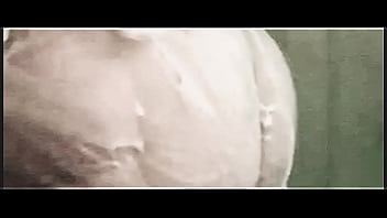 Brazilian married woman is filmed taking a sensual bath