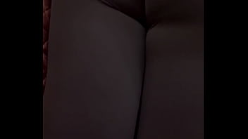 Thick Colombian chick with black leggings