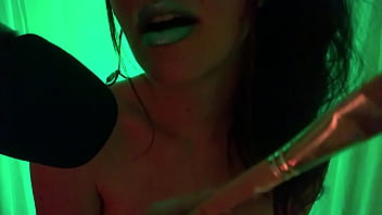Fully naked body painting ASMR ending with an orgasm