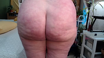 1014 Dawnskye presents ass flexing, clenching and bouncing for your pleasure