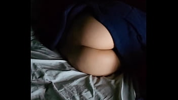 Anal enquanto ela sonha