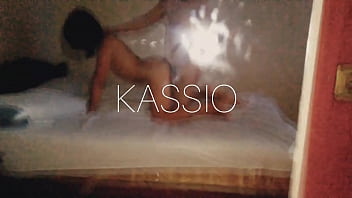 Despertandola para mi ma&ntilde_anero antes de ir al trabajo