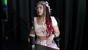 Poucas trans entraram em contato e as produtoras n&atilde_o d&atilde_o visibilidade,  existe preconceito com gordos e sobre sua fam&iacute_lia... - Sofie Lollipop (Transsexual) (SHEER/RED)