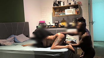 Casada mulata traindo o corno com negro BBC